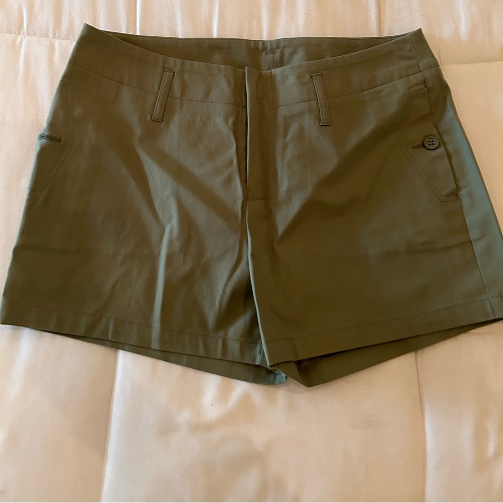 Lacoste Khaki Green Cotton Shorts Size 40 European NWT